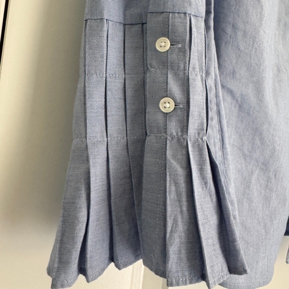 Banana Republic Women’s Button Up Button Down Shirt w/ accordion ruffle wrist - Picture 2 of 6